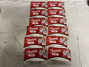 lot 62 image: 12 Sharpie S-Gel Pens