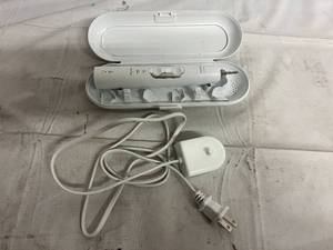lot 102 image: Philips Sonicare - ProtectiveClean 6100 Rechargeable Toothbrush