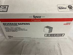 lot 67 image: Case of 4000 Sysco Classic Beverage Napkins
