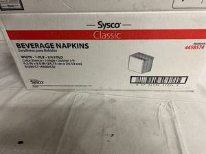 lot 68 image: Case of 4000 Sysco Classic Beverage Napkins