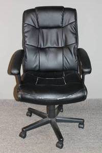 lot 25 image: High-back Black Executive Chair with Arms