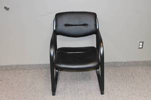 lot 68 image: Black Leather GuestReception Chair