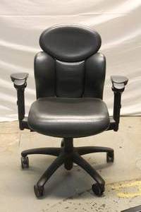 lot 132 image: Executive Office Chair