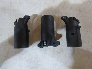lot 10 image: 3 Adapters 7-Pin to 4-Pin