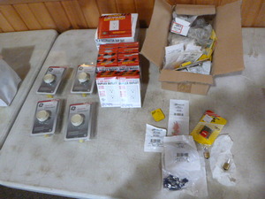 lot 135 image: Miscellaneous Electrical Items
