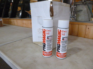 lot 173 image: 8 Cans of Pro-Magic Dri-Sil