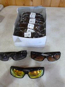 lot 187 image: 20 Pair of Sunglasses