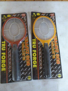lot 188 image: 2 Tru-Forge Electric Bug Zappers