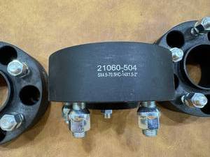 5x4.5 5x114.3  2 wheel spacers -- Brand New