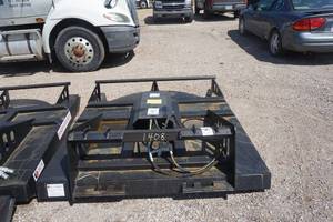 lot 21 image: Brand New JTC Brand Universal Mount Bobcat Skid Loader Skid Steer 72 Brush CutterBrush Hog With Push Bar