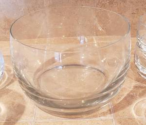lot 98 image: Lovely Large Glass Salad Bowl with 11 Small Salad Bowls - Made by Block