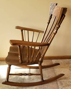 lot 93 image: Vintage Rocking Chair