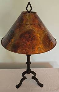 lot 56 image: Unique Table Lamp
