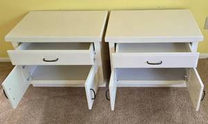 lot 114 image: Pair of White Bedside Tables