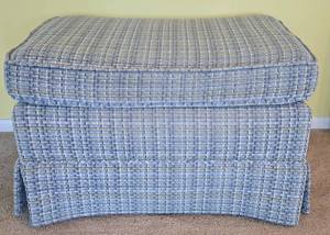 lot 119 image: Comfortable OttomanPillow Grouping