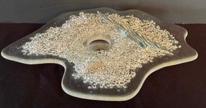 lot 39 image: Artisan Art Glass Floral Frog
