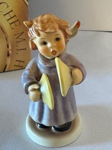 lot 75A image: Hummel Cymbals of Joy Annual Angel 2002 Figurine