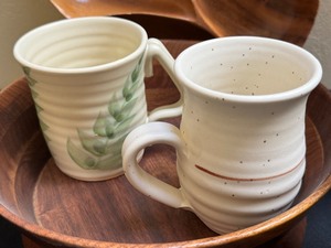 lot 101 image: Artisan Crafted Pottery Mugs and More