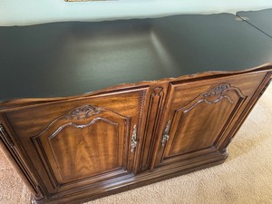 lot 42B image: Vintage Drexel Expandable Sideboard