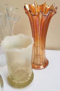 lot 148 image: Lovely Assortment of Vases