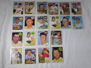 lot 86 image: Lot of 20 Baseball Cards from 1969