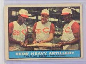lot 113 image: Reds Heavy Artillery Vada Pinson, Gus Bell, Frank Robinson 1961 Topps No. 25