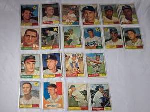 lot 131 image: Lot of 20 Topps 1961 Vintage Baseball Cards