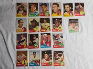 lot 150 image: Lot of 19 Vintage Baseball Cards from 1963