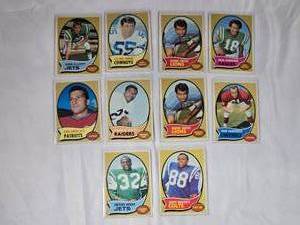 lot 243 image: Lot of 10 Vintage 1970 Topps NFL Football Cards