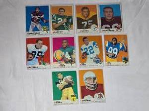 lot 244 image: Lot of 10 Vintage 1969 Topps NFL Football  Cards