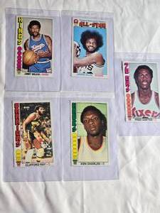 lot 281 image: Lot of 5 Vintage NBA Basketball Cards Topps 1976-77