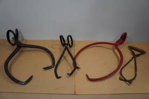 lot 20 image: 4 Vintage Ice or Log Tongs