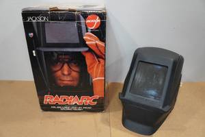 lot 25 image: Jackson Radiarc Large Lens Lift Front Welding Helmet