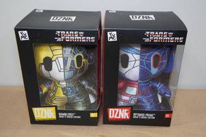 lot 40 image: 2 DZNR Collectable Plush Toys -Megatron & Bumblebee