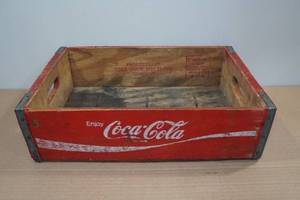 lot 46 image: Vintage Wooden Coca-Cola Crate