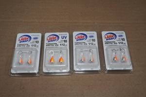lot 93 image: 4 Packs Tungsten Arctic Jigs