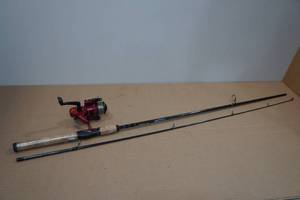 lot 104 image: Shakespeare Graphite 7 Rod Combo
