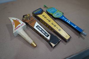 lot 113 image: 4 Beer Taps -Full Sail, Dunkel, Rhombus Guys Brewing