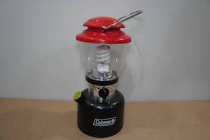 lot 127 image: Coleman Camp Lantern Model 5312