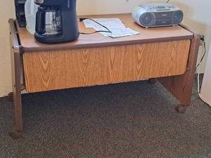 lot 612 image: Rolling Desk