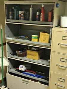 lot 628B image: Metal Lateral File Cabinet 5-drawer