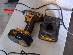lot 643 image: DeWalt 14 Cordless Cordless Impact Driver with Battery, Charger
