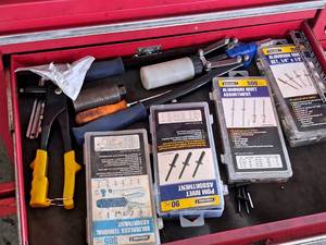 lot 661 image: Hand Tools - Rivet Tools, Rivots, Electrical Connectors