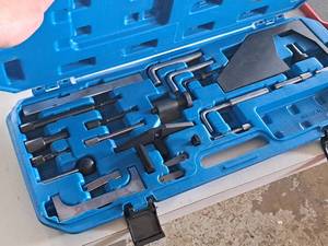 lot 681 image: Engine Timing Tool Set with Case