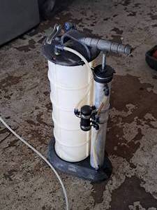 lot 692 image: Fluid Extraction Pump