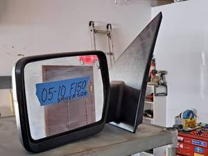 lot 719 image: 2005-2010 Ford F-150 Driver Side Replacement Mirror