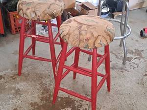 lot 729 image: Lot of (2) Fishing theme Padded Wooden Bar Stools