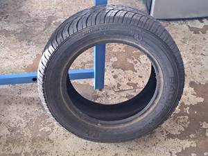 lot 714 image: P19560R15 Directional Tire