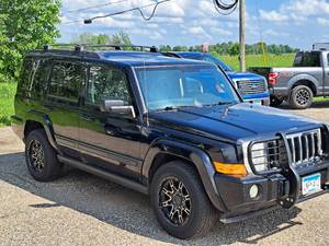 lot 601 image: 2007 Jeep Commander 4x4