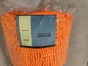 Shag Orange Polyster Memory Foam Bath Mat